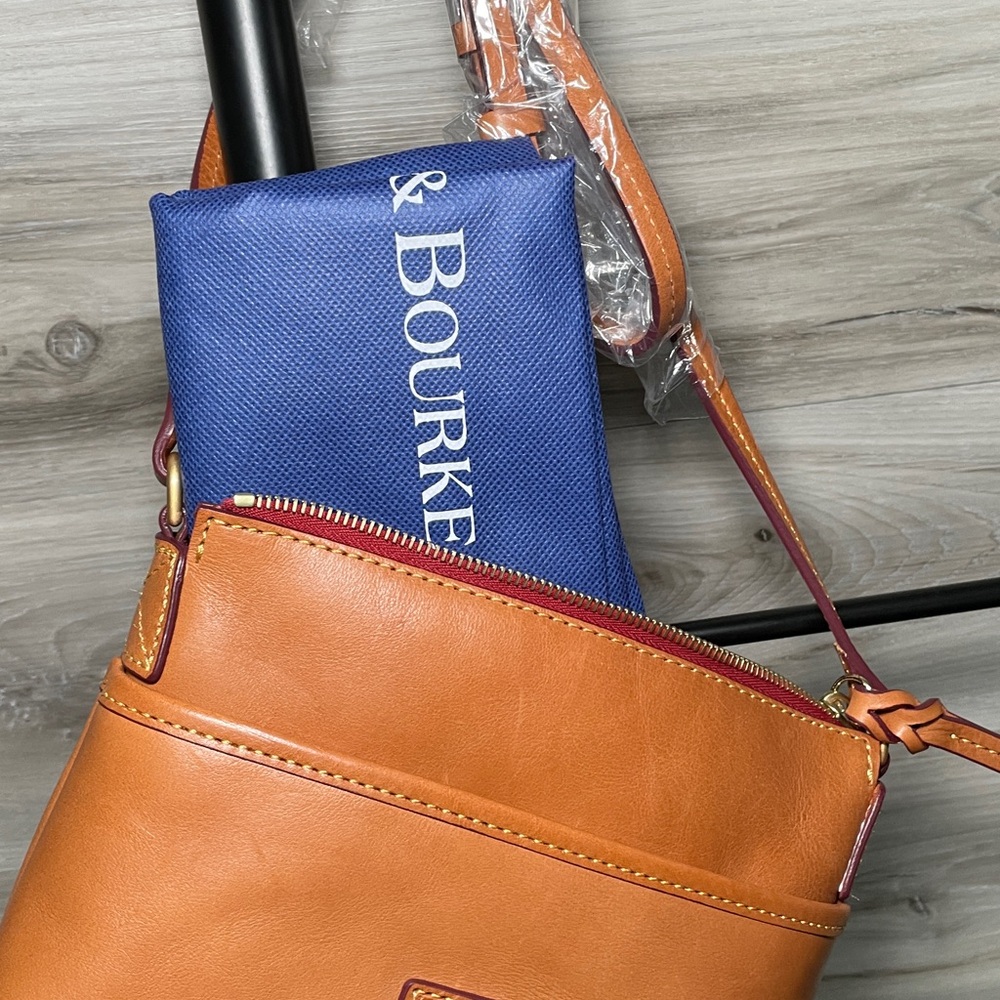 NWT- Dooney & Bourke Florentine Leather Katie Crossbody, Natural - Picture 9 of 10